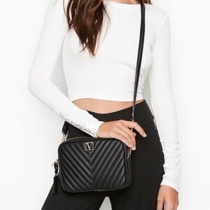 Victoria’s Secret Crossbody Camera Bag in Black